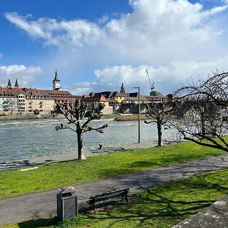 Stilvolle Wohnung An Der Alten Mainbruecke Βίρτσμπουργκ Εξωτερικό φωτογραφία